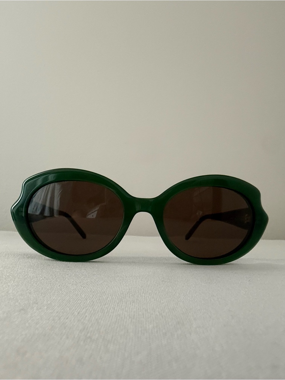 LOEWE Slim Oval Sunglasses Dark Green Acetate LW40147I Mint Case Included - Picture 7 of 11
